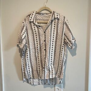 Stylish Men's White and Black Patterned Shirt